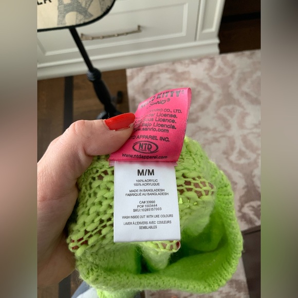 Y2K SANRIO HELLO KITTY Bright Green Graphic Knitted Women’s sweater SZ Medium - Picture 9 of 10